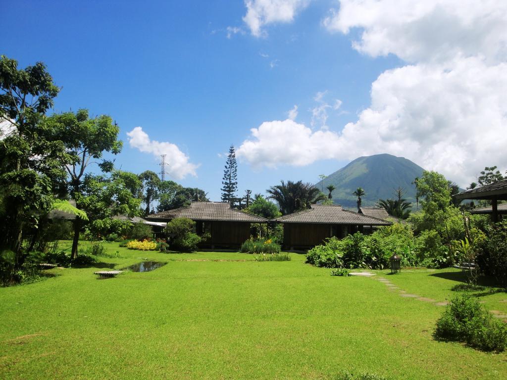 Gardenia Country Inn Tomohon Esterno foto