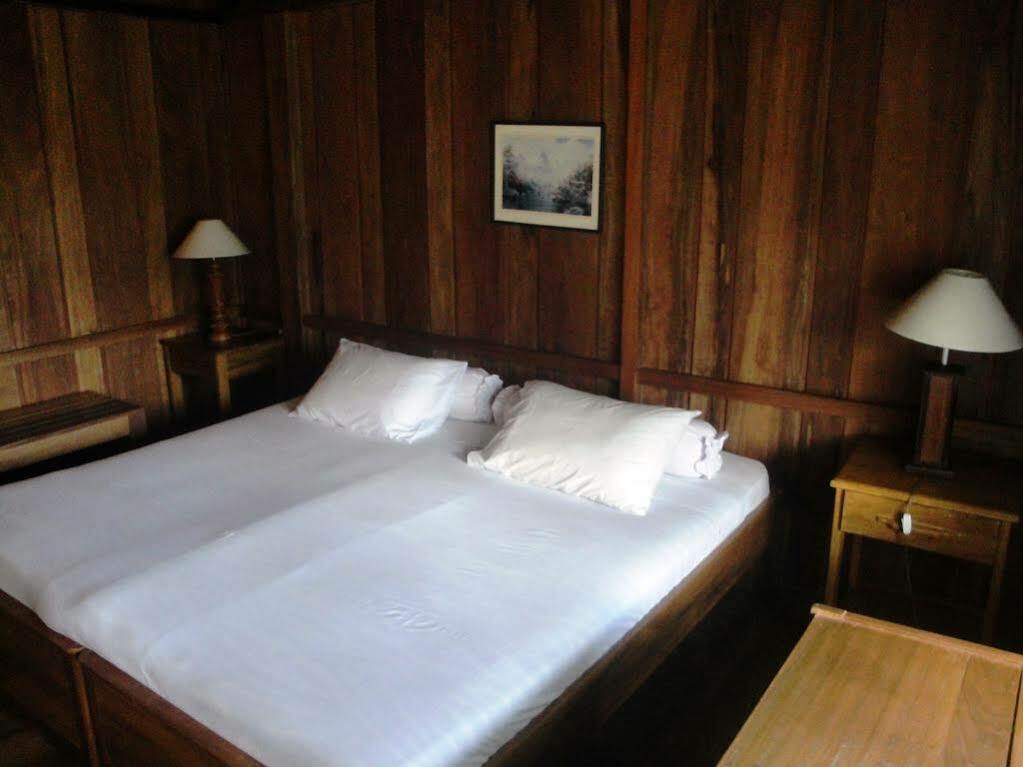 Gardenia Country Inn Tomohon Esterno foto