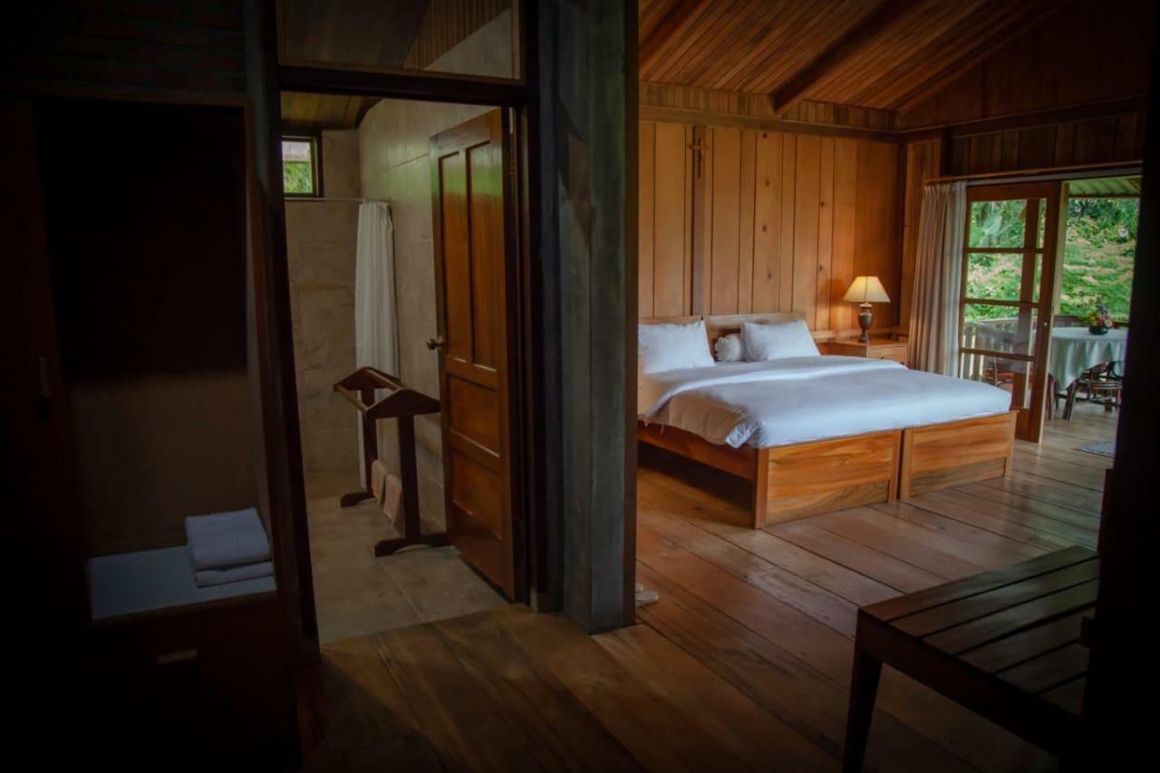 Gardenia Country Inn Tomohon Esterno foto